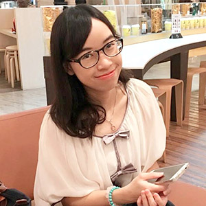 Ananya (ออม)